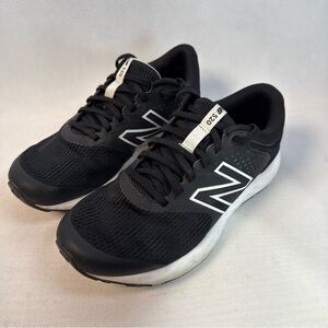 New Balance 520 Women’s Athletic Shoes Sz 8 Black